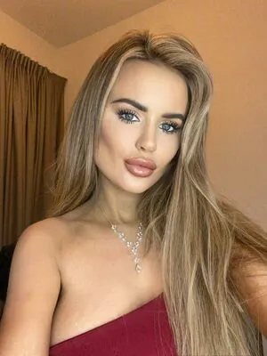 Nicole Farrell Glasgow