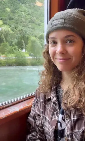 Natalie Gold content