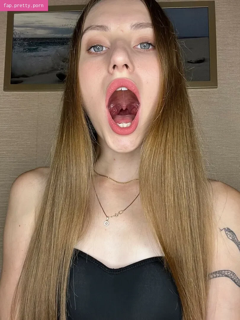 Nelly Giantess - Photo #05