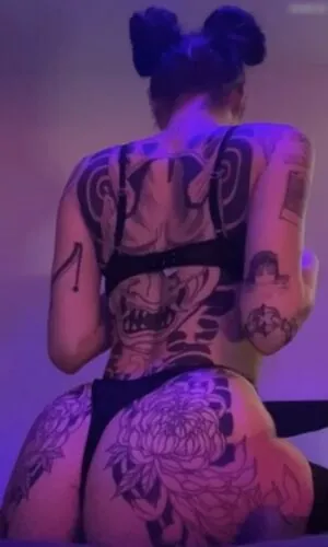 naked.hugs aka Sam