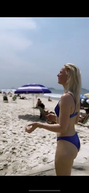 Nienke Helthuis