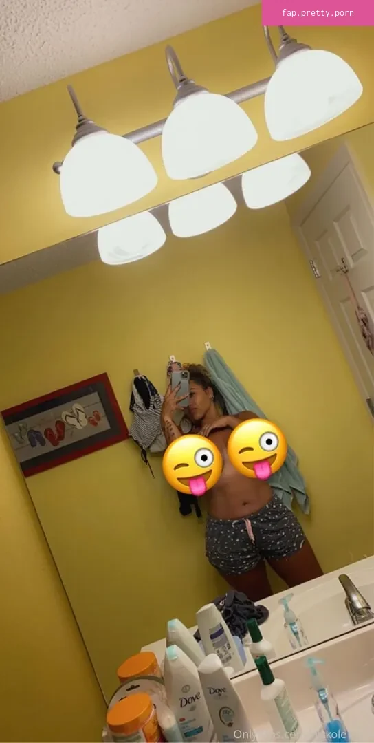 nickole1022 - Photo #18