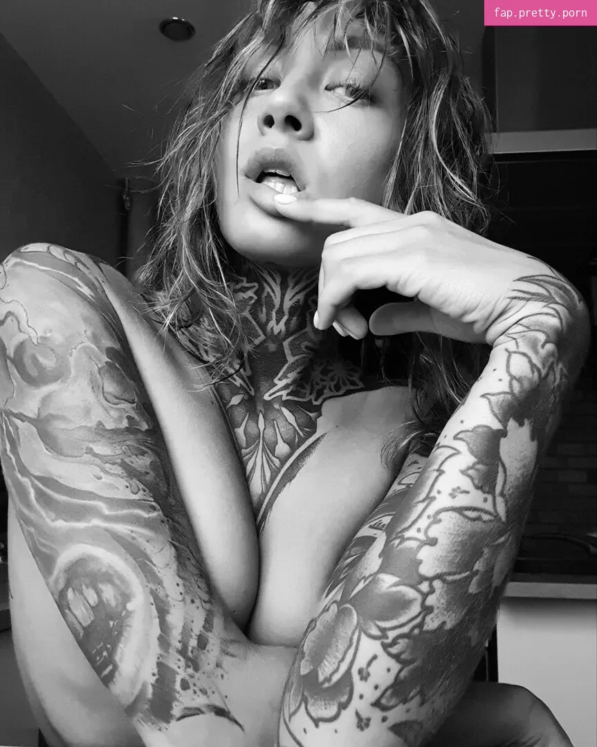 nickyneck - Photo #01