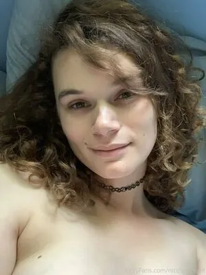 nicolecknight