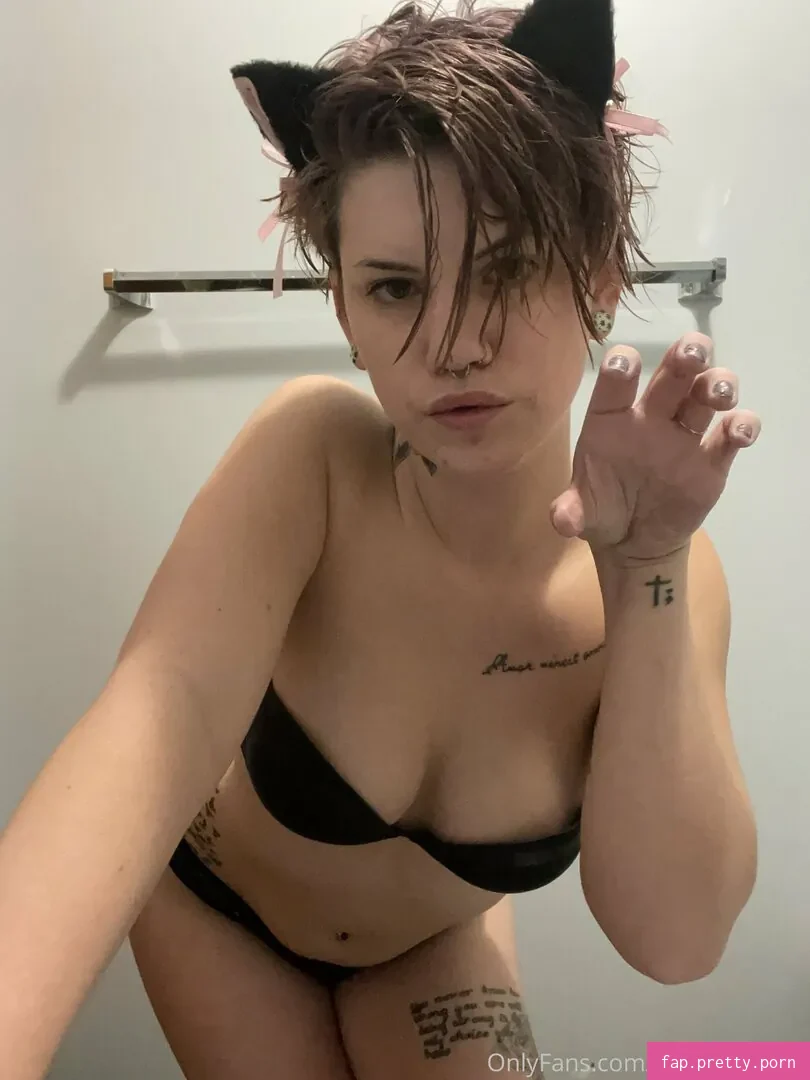 nicolelow94 - Photo #16