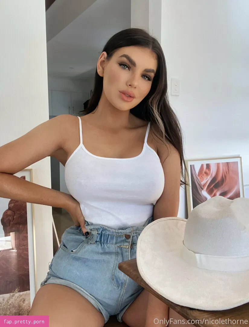 nicolethorne - Photo #03