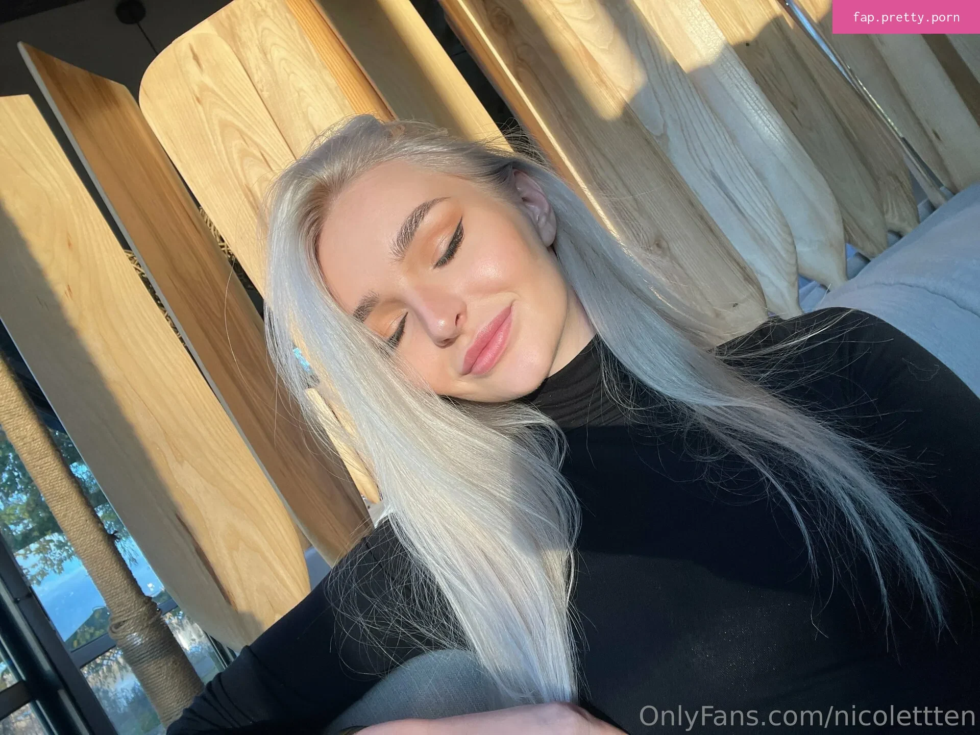 nicolettten - Photo #10