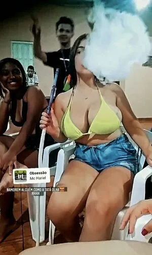 NicoliAraújo