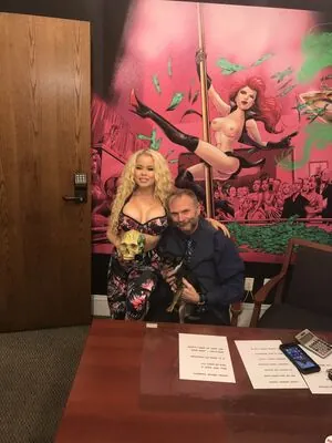 nikkidelano