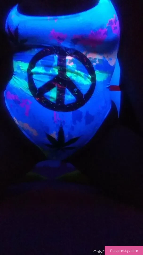 nikkihippy - Photo #42