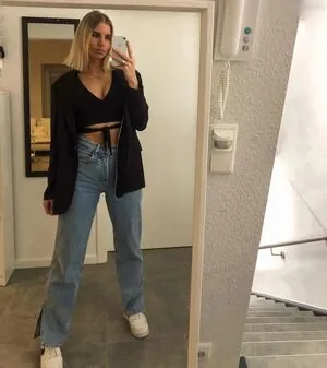 ninathoe