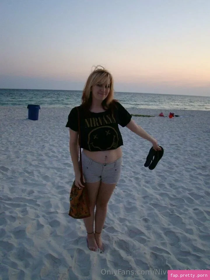 niveousnsfw - Photo #19