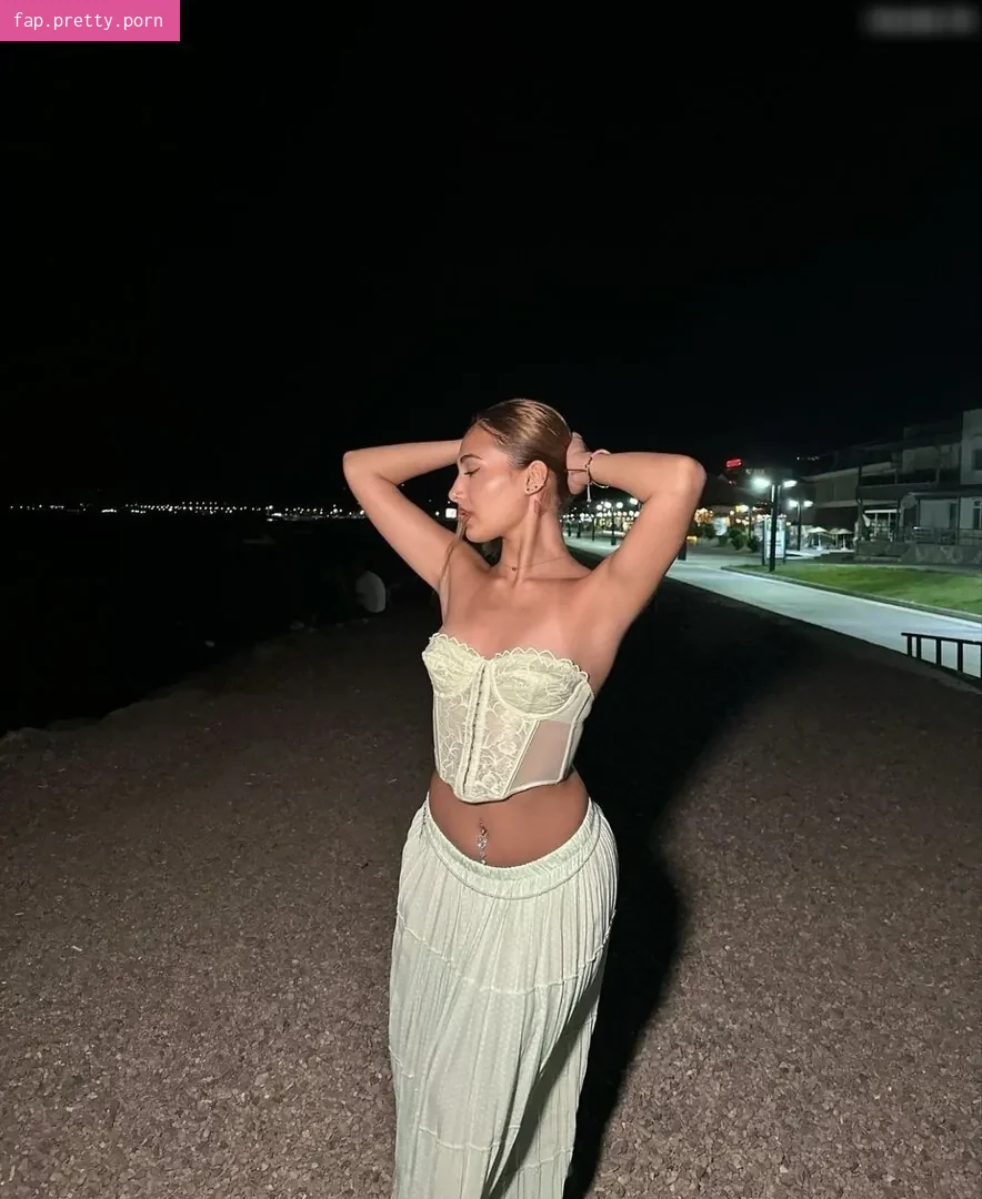 nurcinaleyna - Influencer - Photo #02