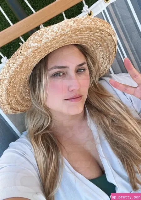 Naomi Kyle - Photo #30