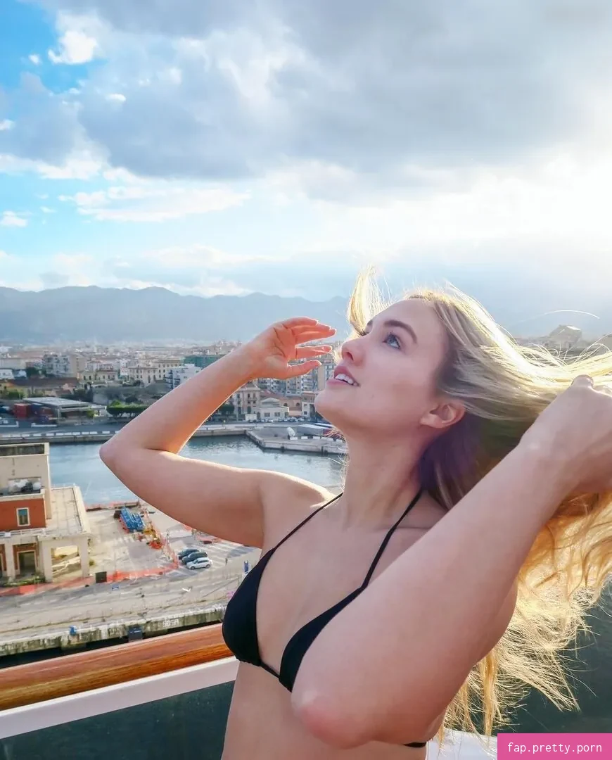 Naomi Kyle - Photo #45