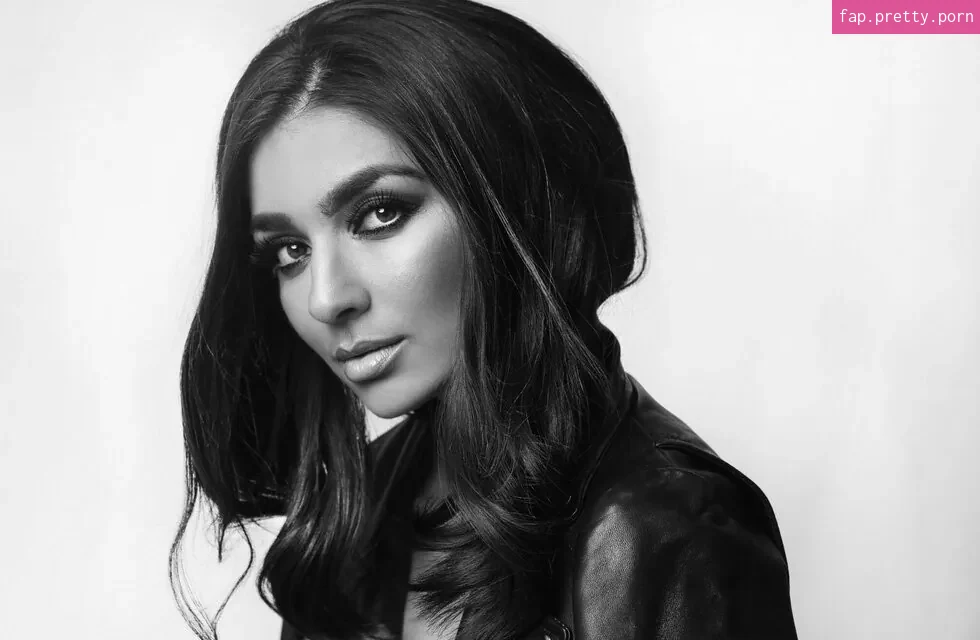 Nida Khurshid - Photo #09