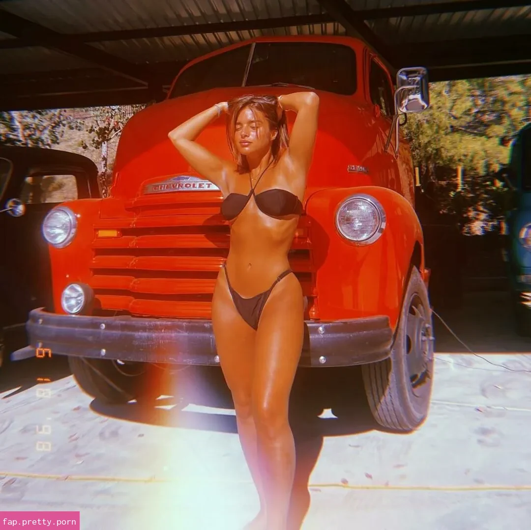 Noa Kirel - Photo #04