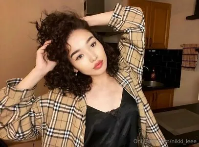 nikki_leee