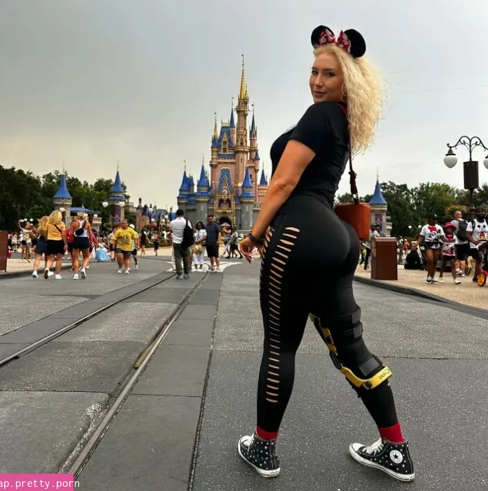 Nikkita Lyons - Photo #57