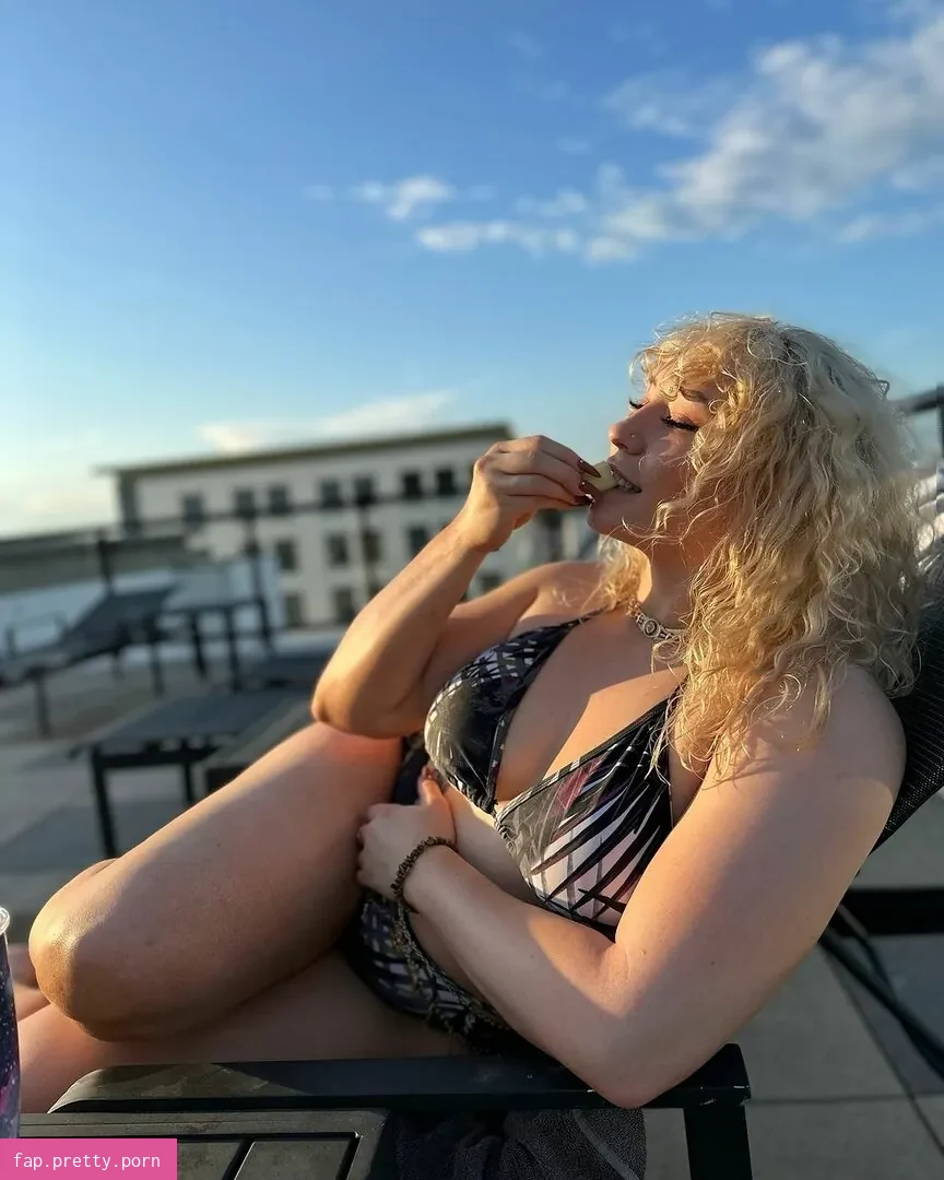 Nikkita Lyons - Photo #16