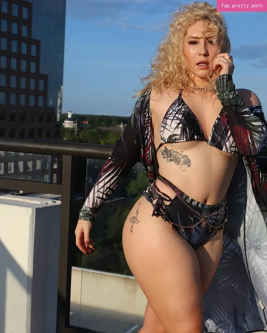 Nikkita Lyons - Photo #21