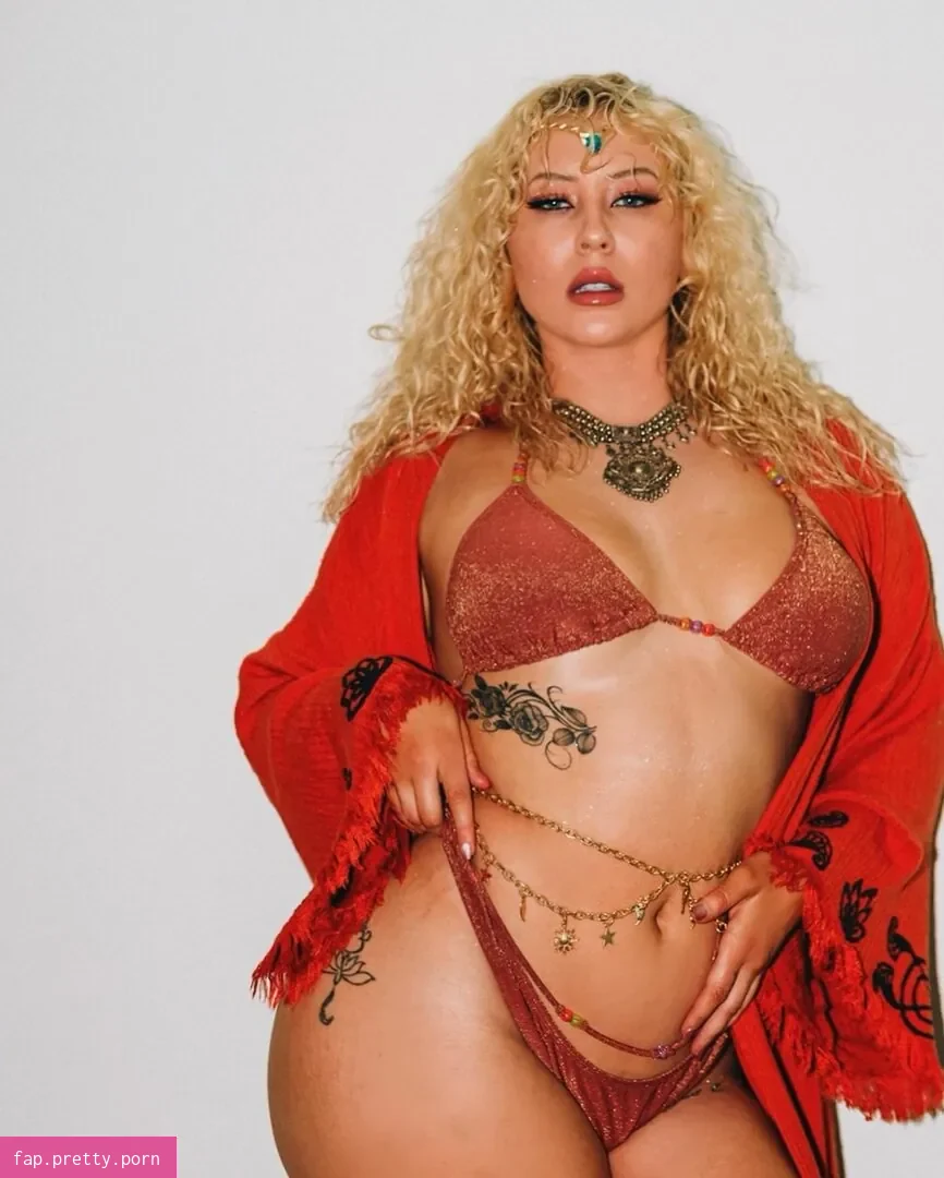 Nikkita Lyons - Photo #87