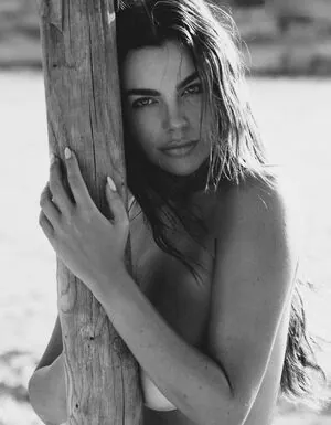 Nadine Mirada