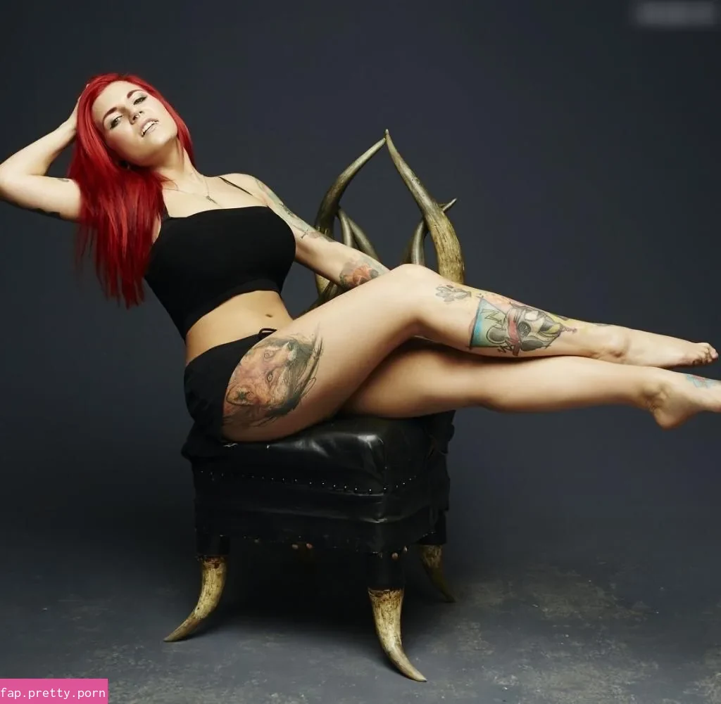 Nancy Mietzi - Photo #02