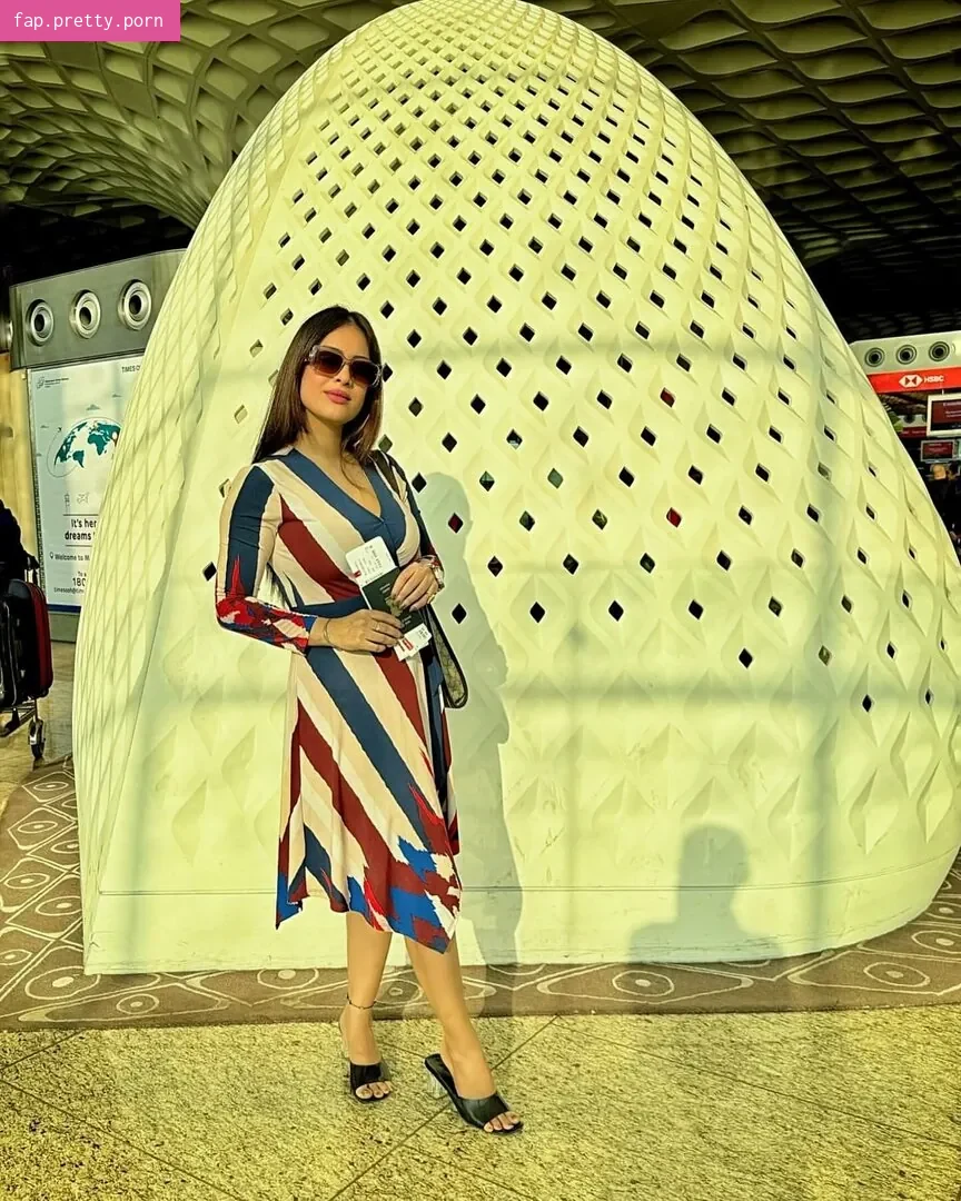 Nehhaa Malik - Photo #18