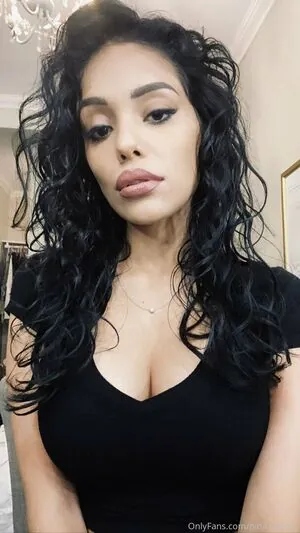 nina.morelo
