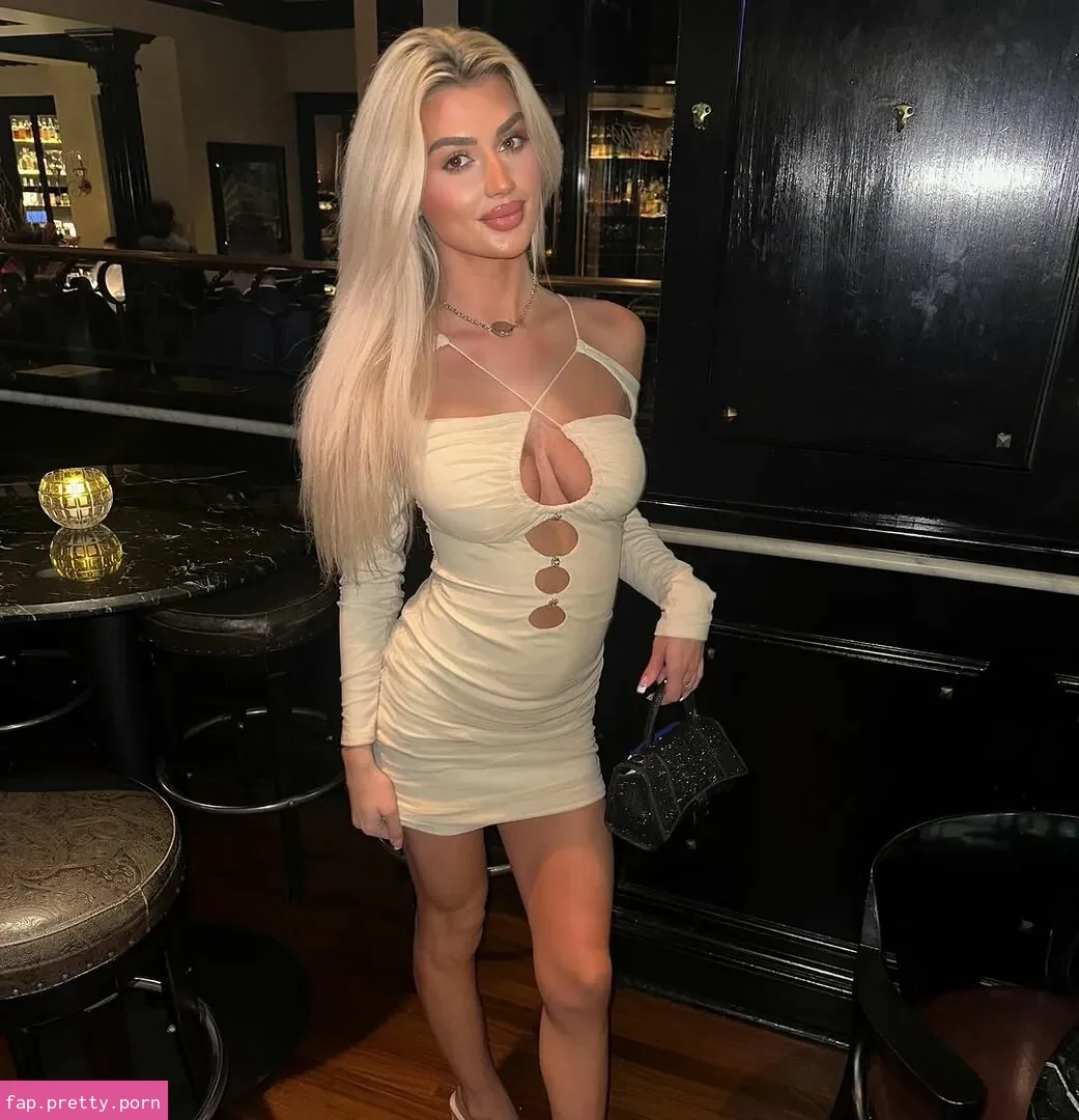 Nikki Nigh - Photo #39