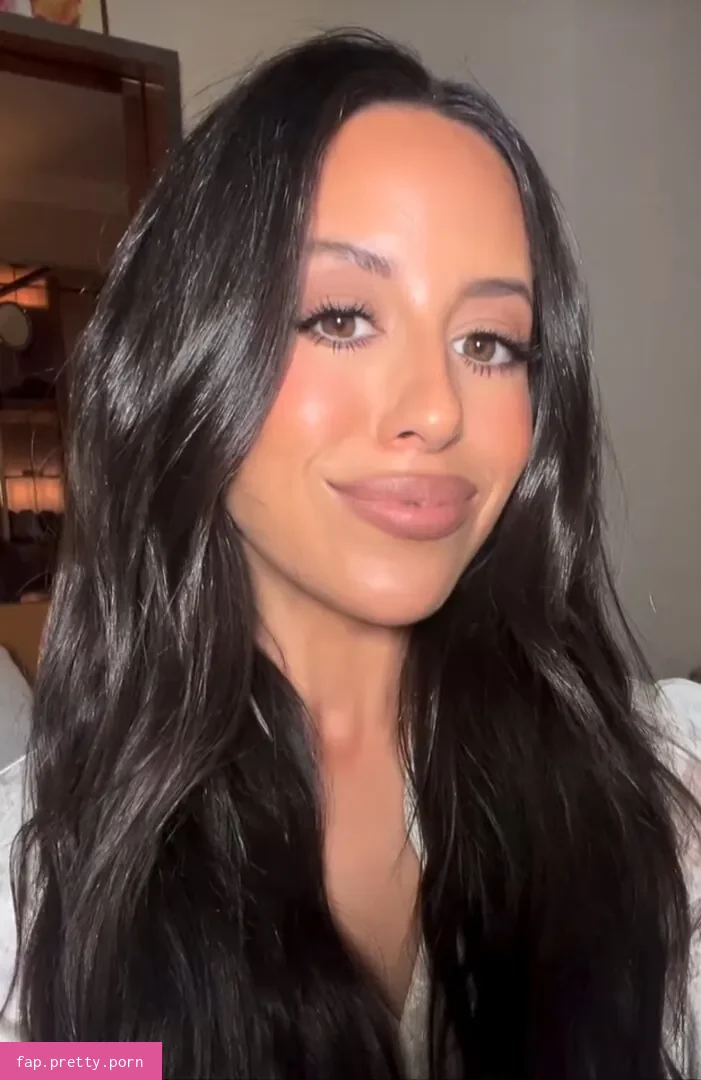 Naz Perez - Photo #01