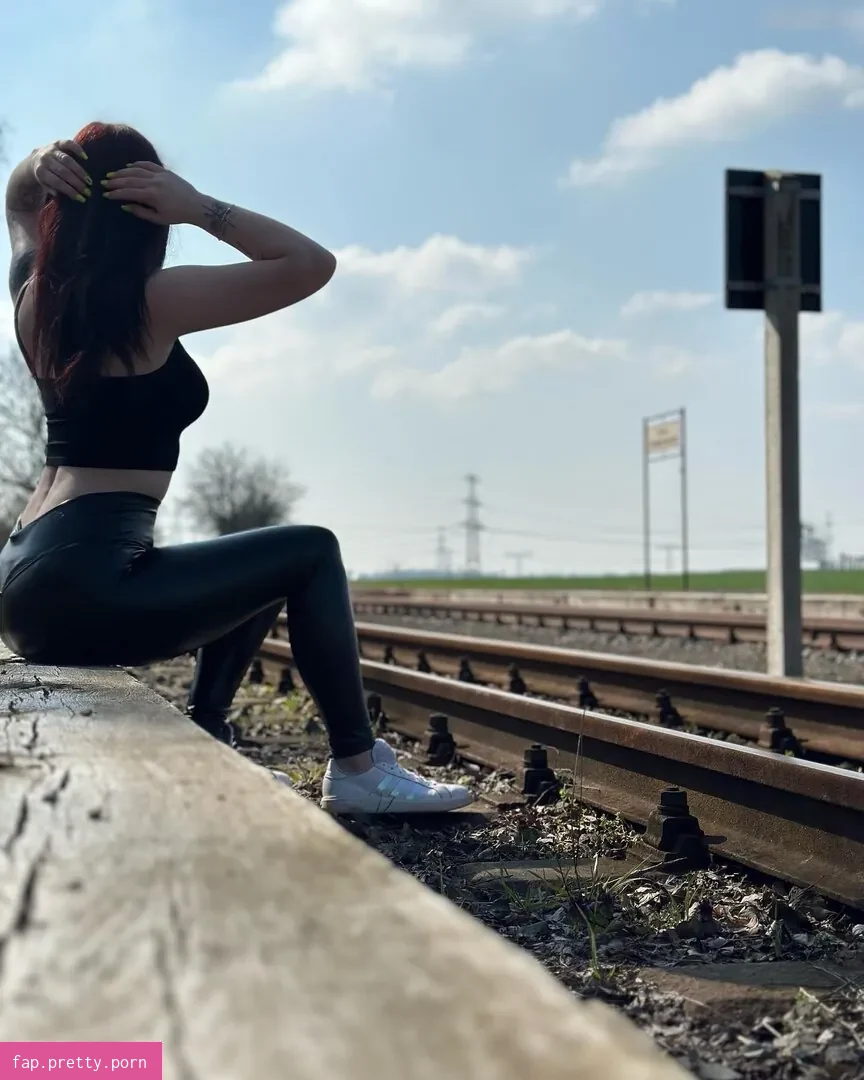 Nessi.rxh - Photo #03