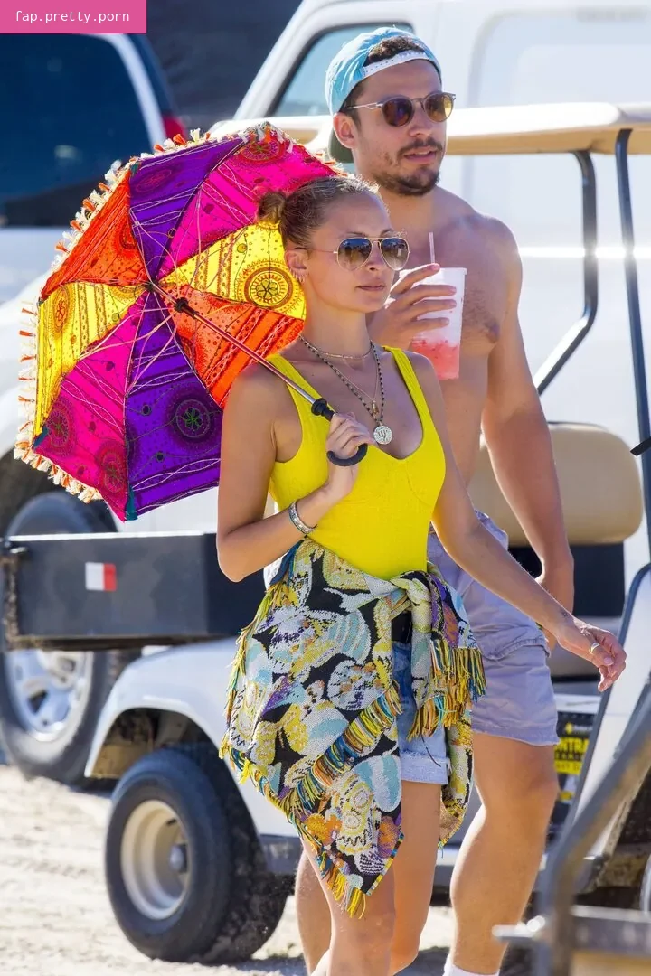 Nicole Richie - Photo #96