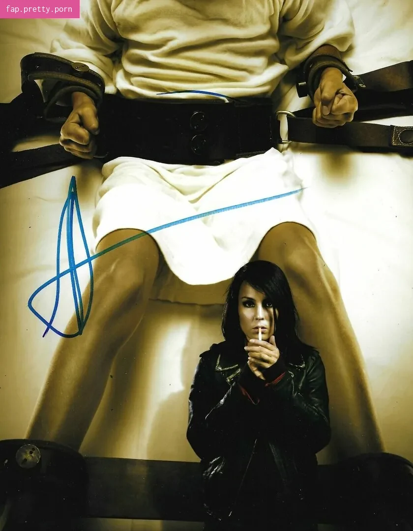 Noomi Rapace - Photo #33