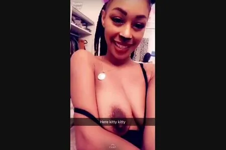 Nia Simone