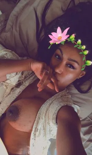 Nia Simone