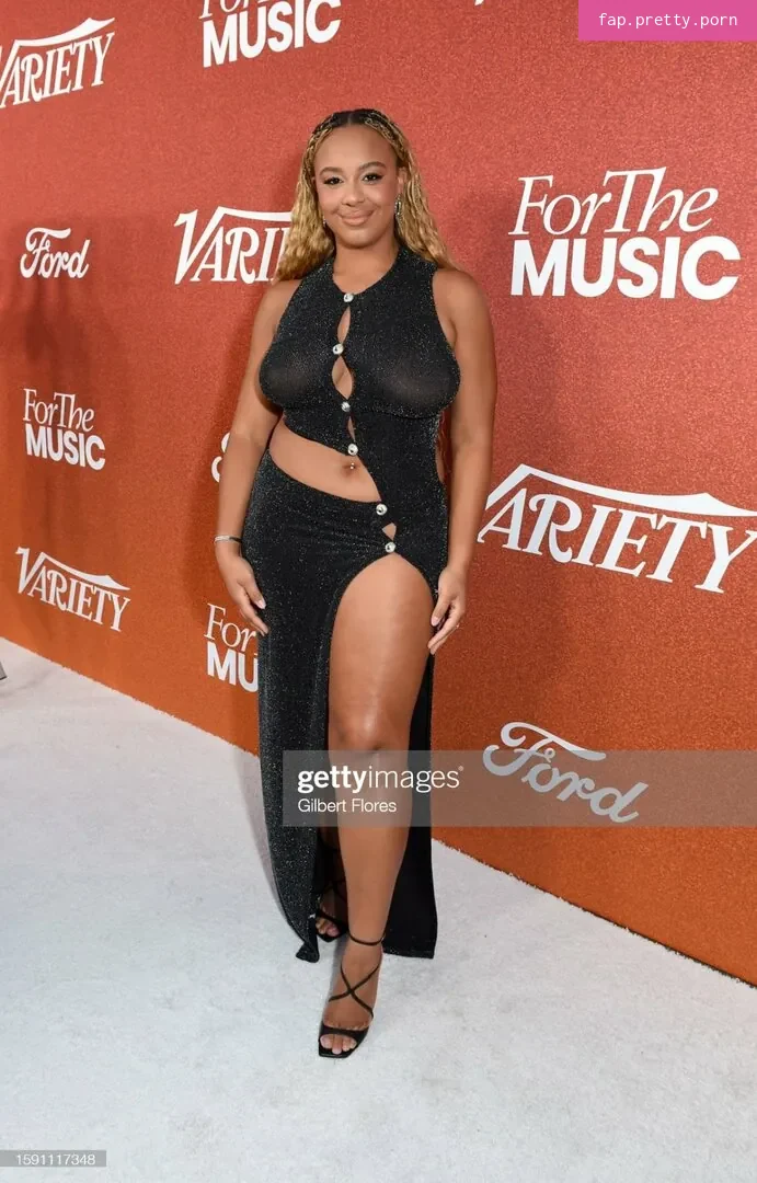Nia Sioux - Photo #46