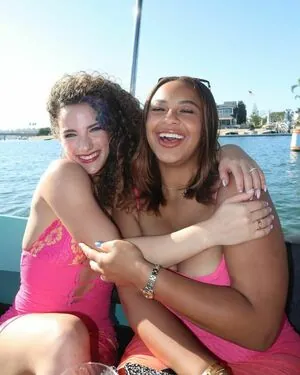 Nia Sioux