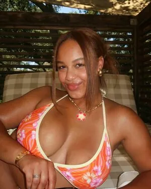 Nia Sioux