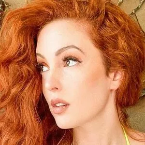 Nicole Simone