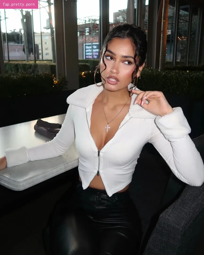 Naaz Torbati - Photo #97