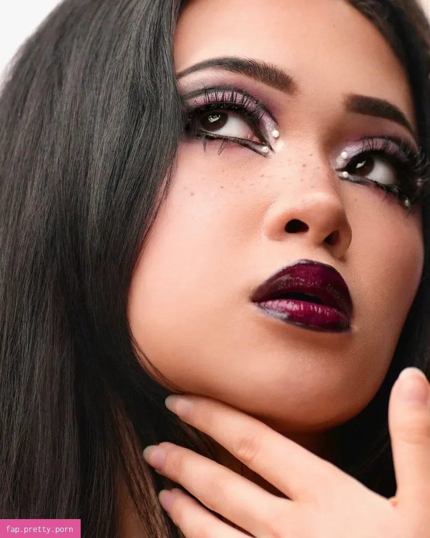 Natalie Tran - Photo #30