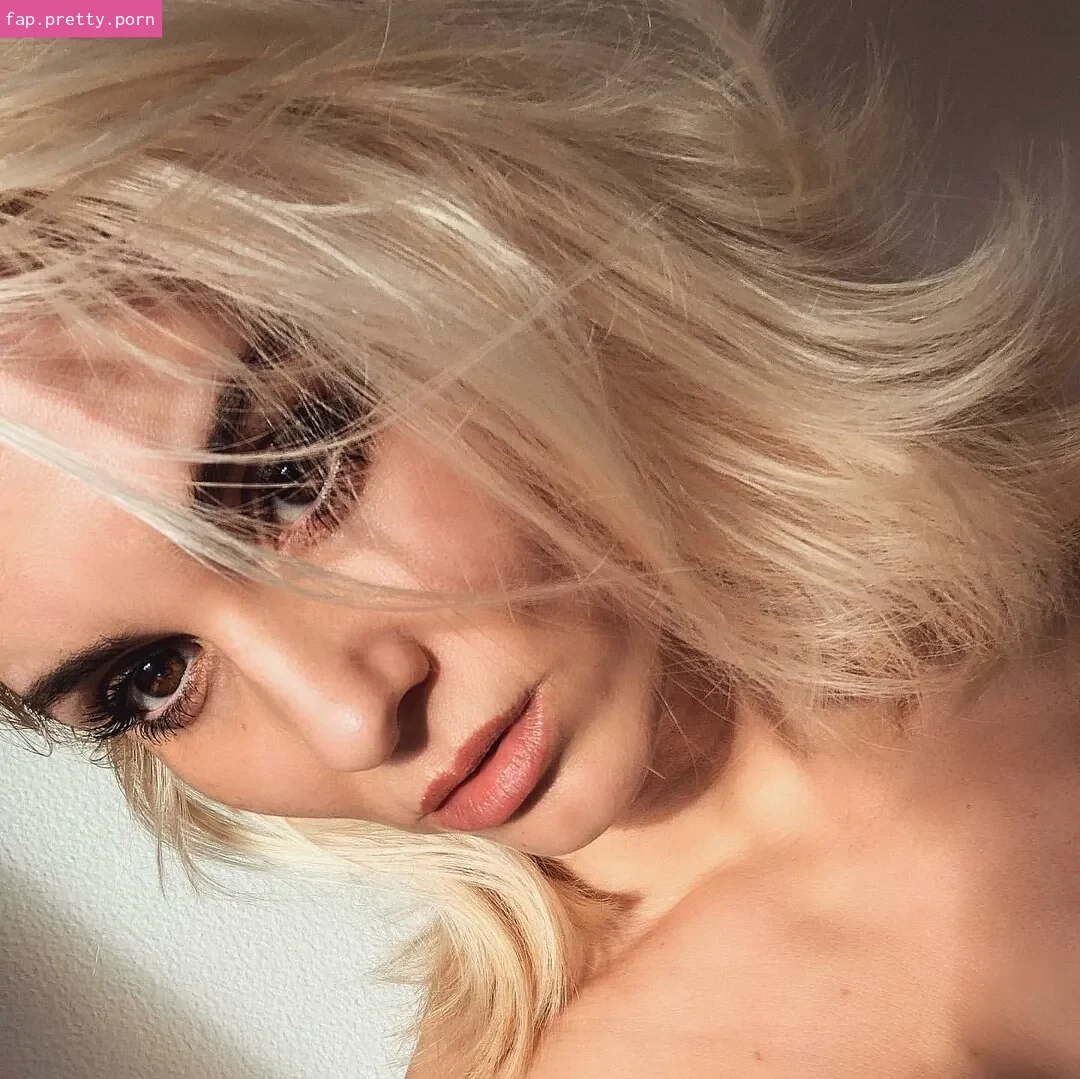 Natasha Thomsen - Photo #61