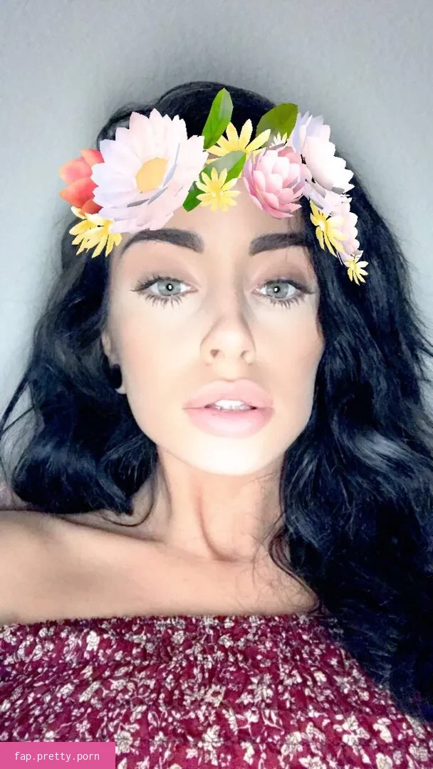 Naomi Woods - Photo #37