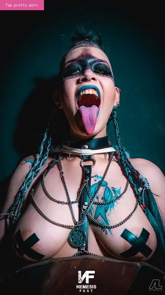 Niniah Wolfy - Photo #13
