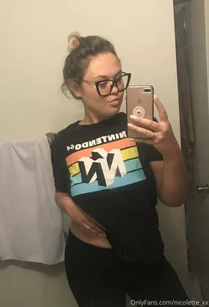 nicolette_xx