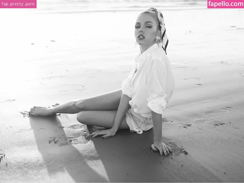 Natali Yura - Photo #16