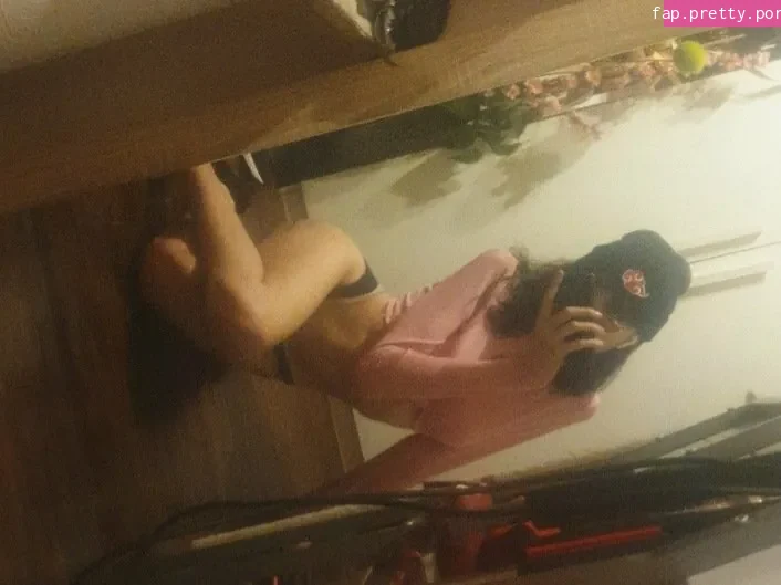 Niki Zmf - Photo #14