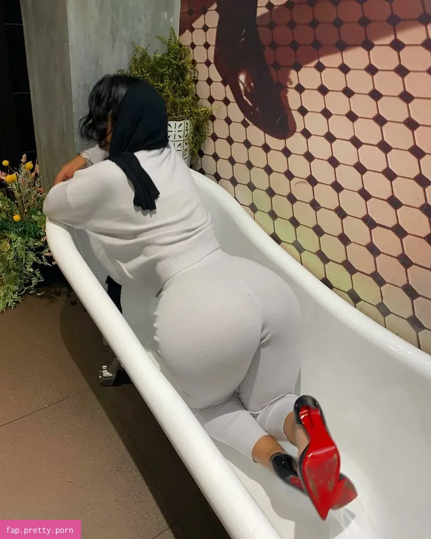 Omaima Benamre - Photo #30
